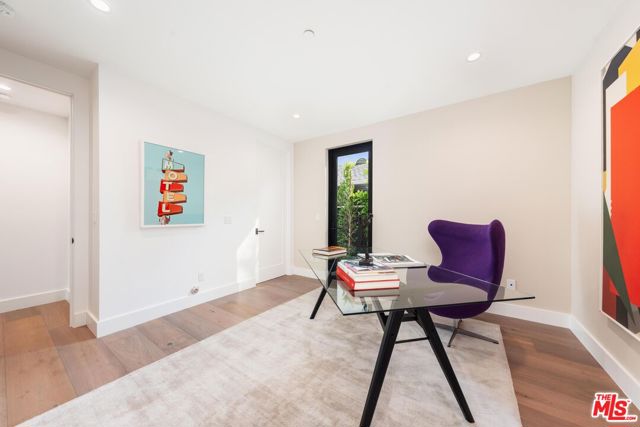 MLS #25610057 img 17