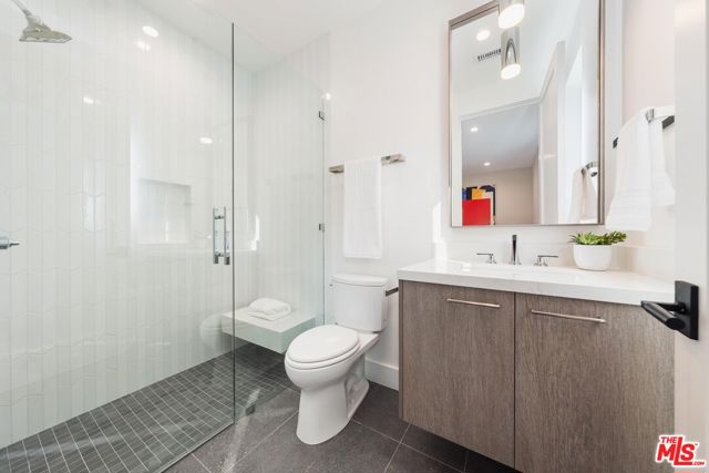 MLS #25610057 img 18