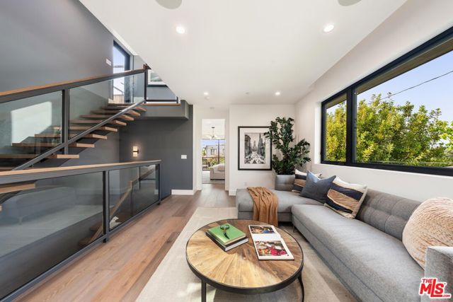 MLS #25610057 img 20