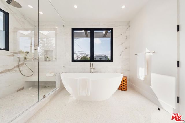 MLS #25610057 img 25