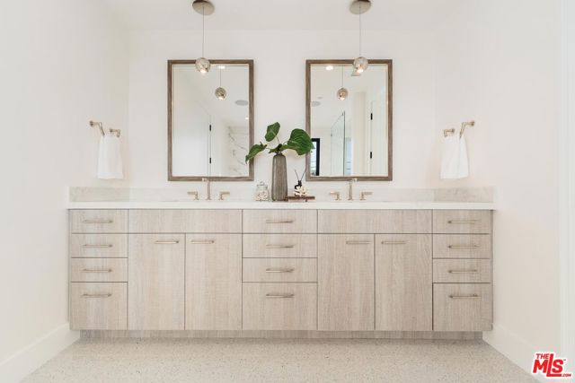 MLS #25610057 img 26