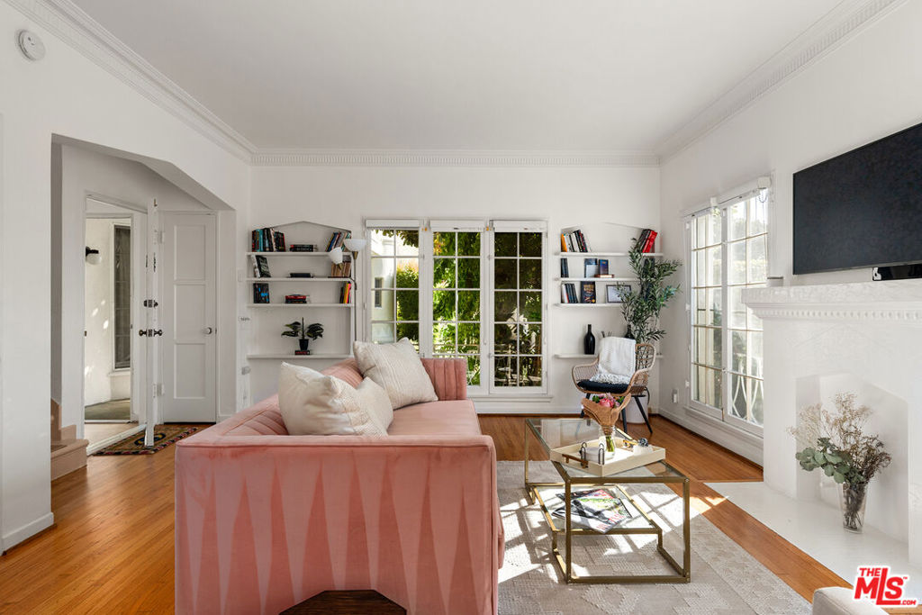 MLS #25610365 image #2