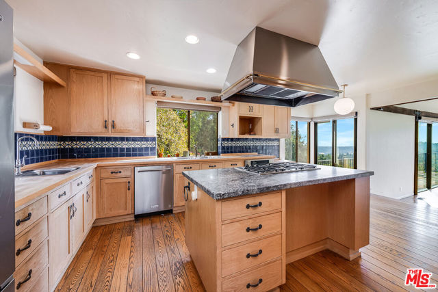 MLS #25610521 image #10