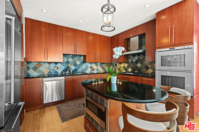 MLS #25610865 image #11