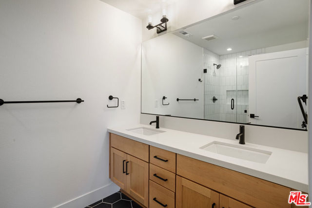 MLS #25611157 image #21