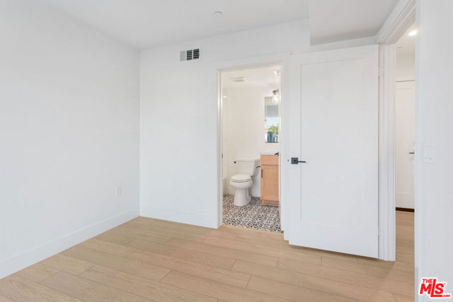 MLS #25611157 image #24