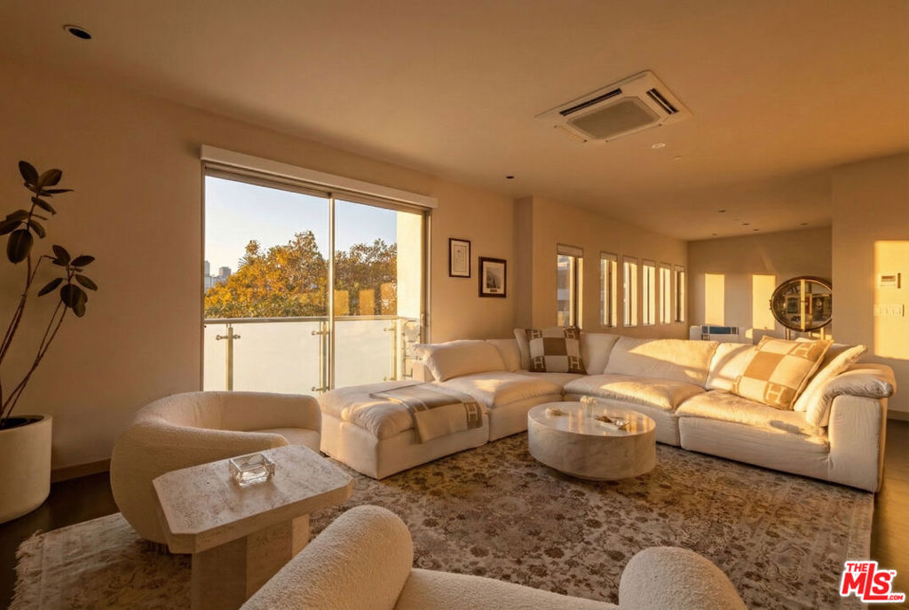 MLS #25611409 image #1