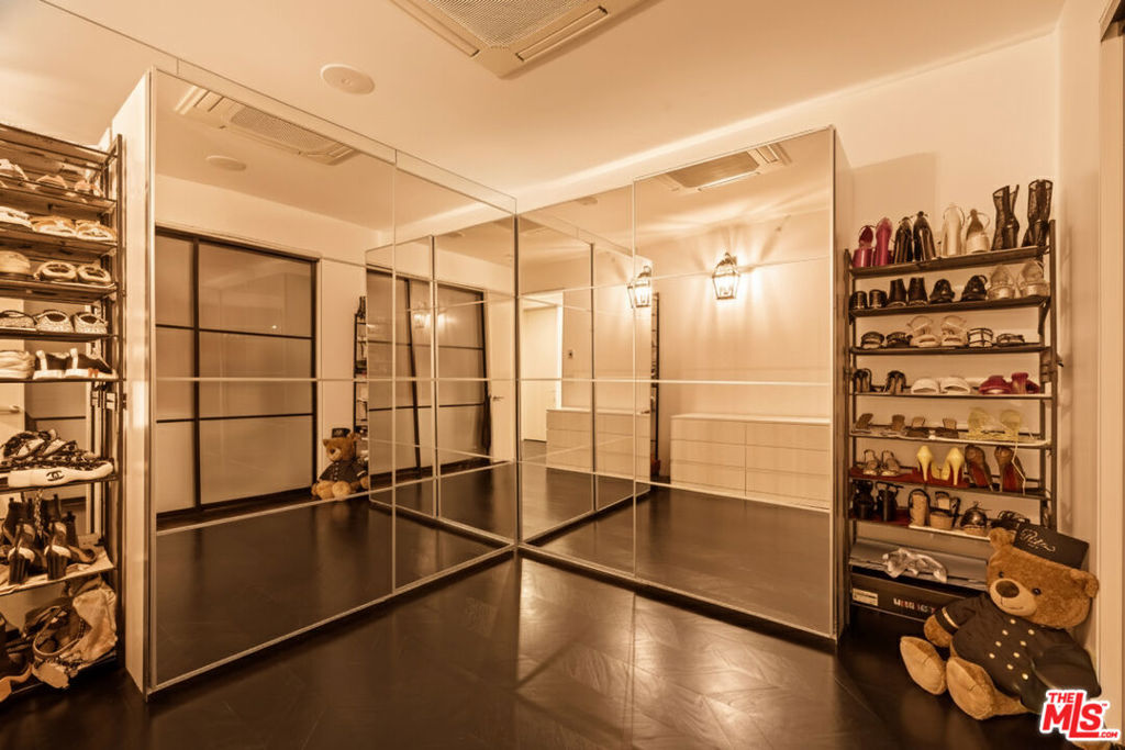 MLS #25611409 image #17