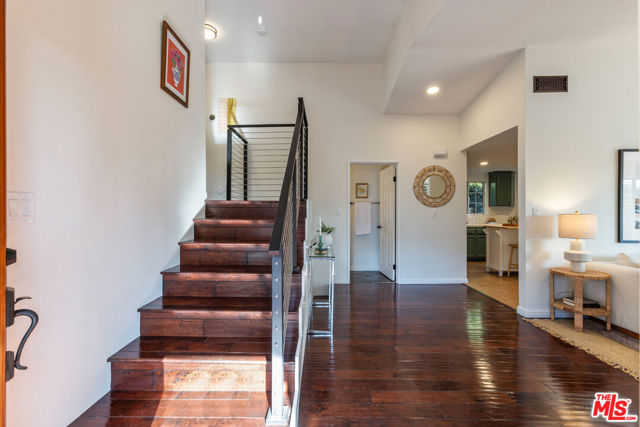 MLS #25611517 image #2