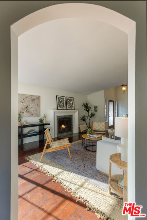 MLS #25611517 image #8