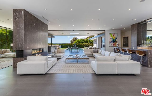 MLS #25612247 image #0