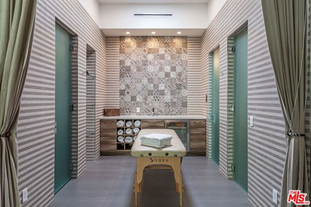 MLS #25612343 image #23