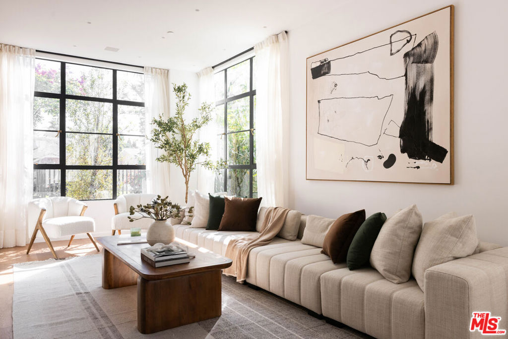 MLS #25612581 image #1