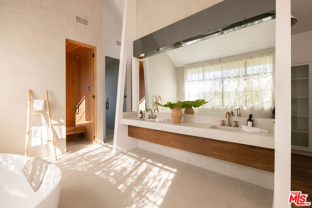 MLS #25612581 image #32