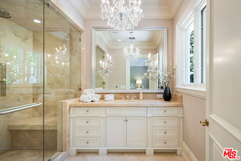 MLS #25612765 img 13