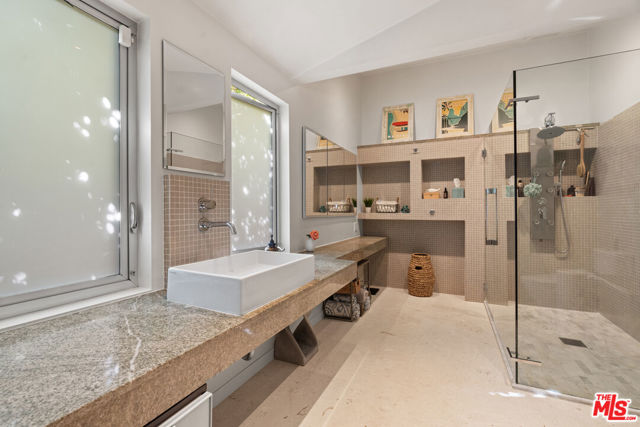 MLS #25606233 image #19