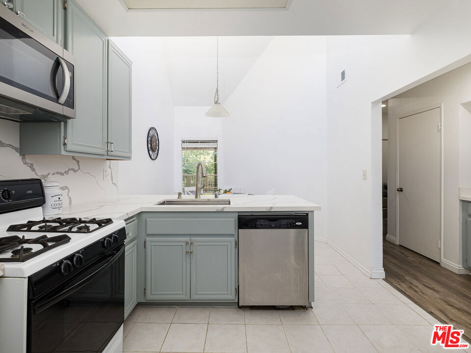 MLS #25613173 image #16