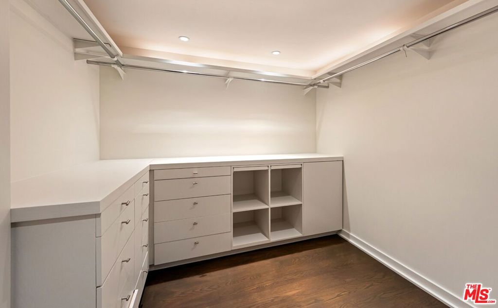 MLS #25613487 image #15