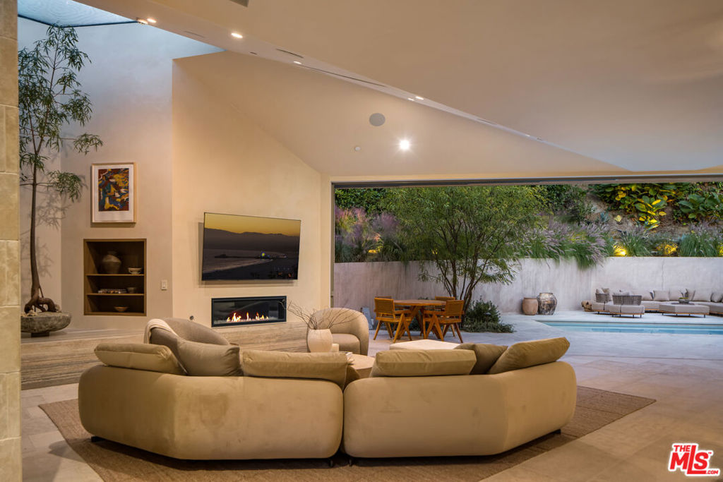 MLS #25614153 img 12