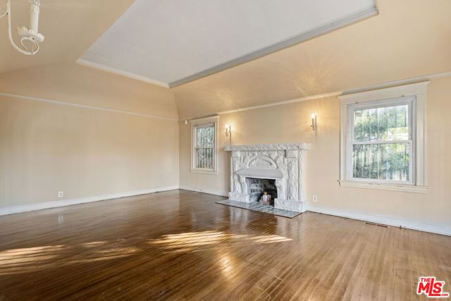 MLS #25614395 image #4