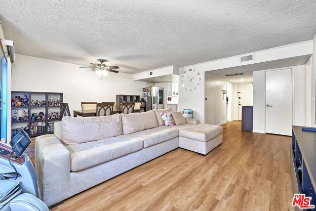 MLS #25614537 image #3