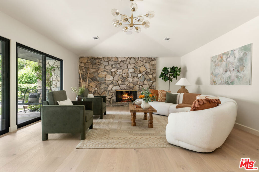 MLS #25615271 image #17