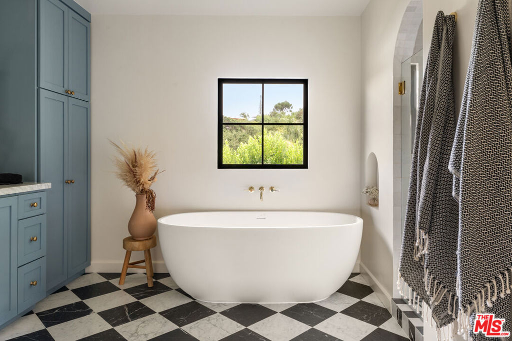 MLS #25615271 image #24