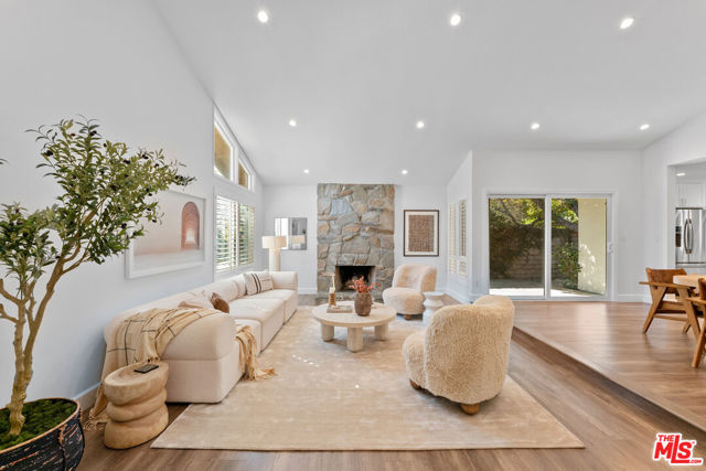 MLS #25615353 image #1