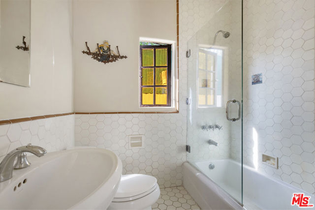 MLS #25615369 image #15