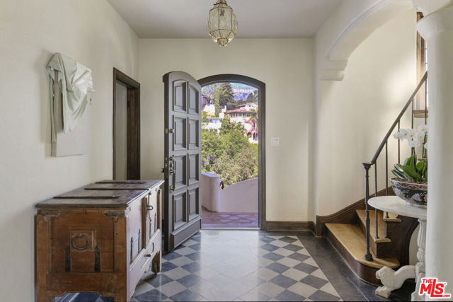 MLS #25615369 image #2