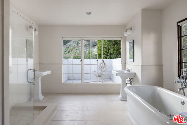 MLS #25615369 image #23