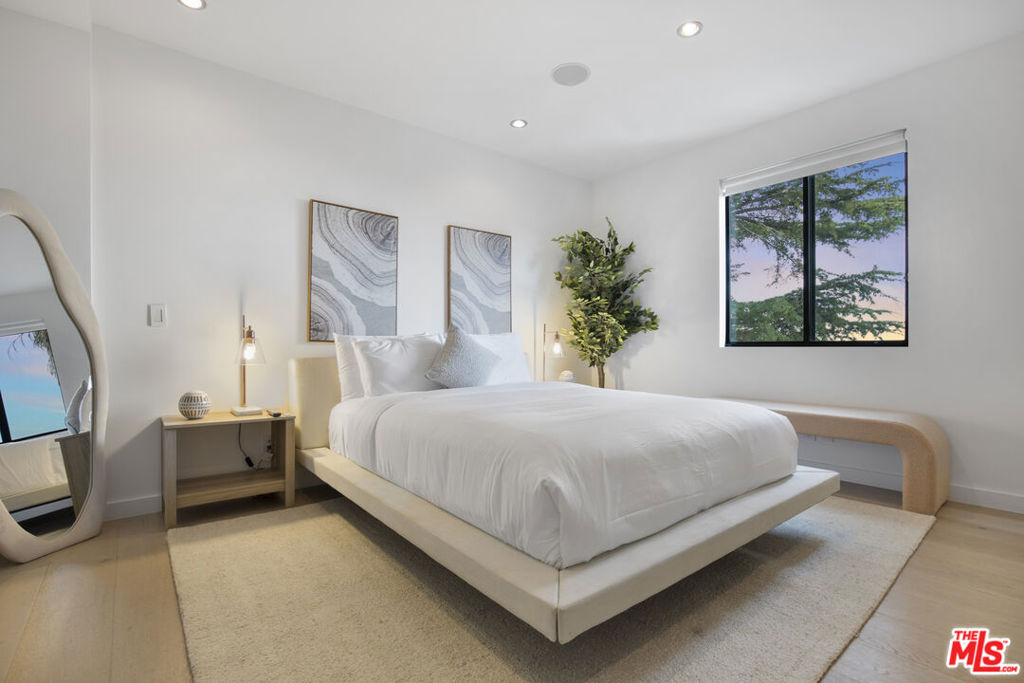 MLS #25615561 image #24