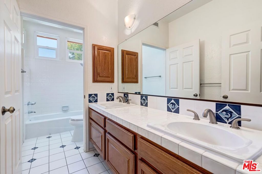 MLS #25615845 image #29