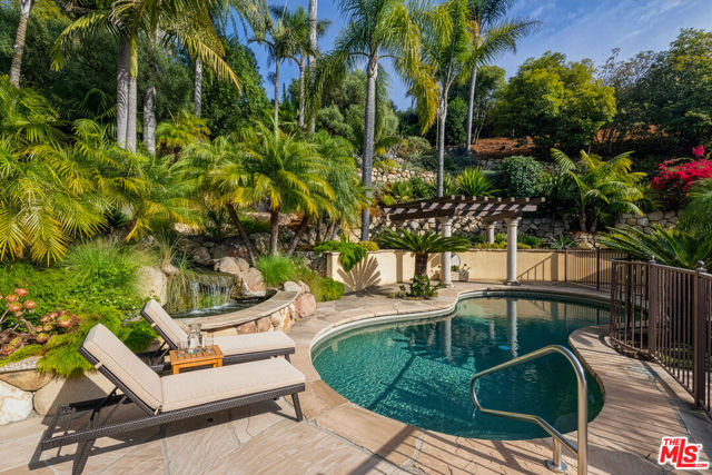 MLS #25615941 image #10