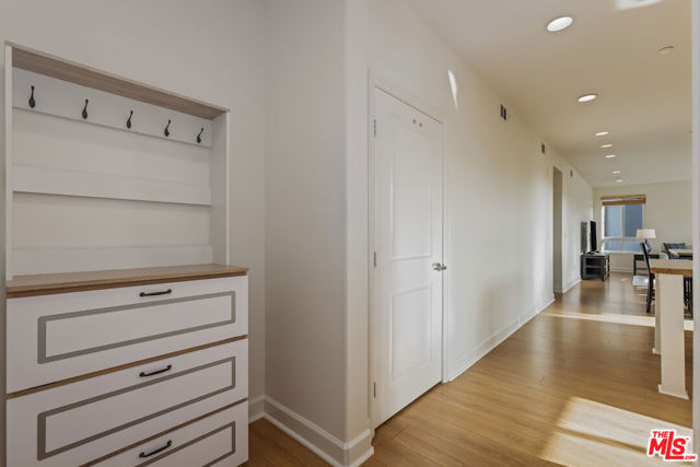 MLS #25616103 image #2