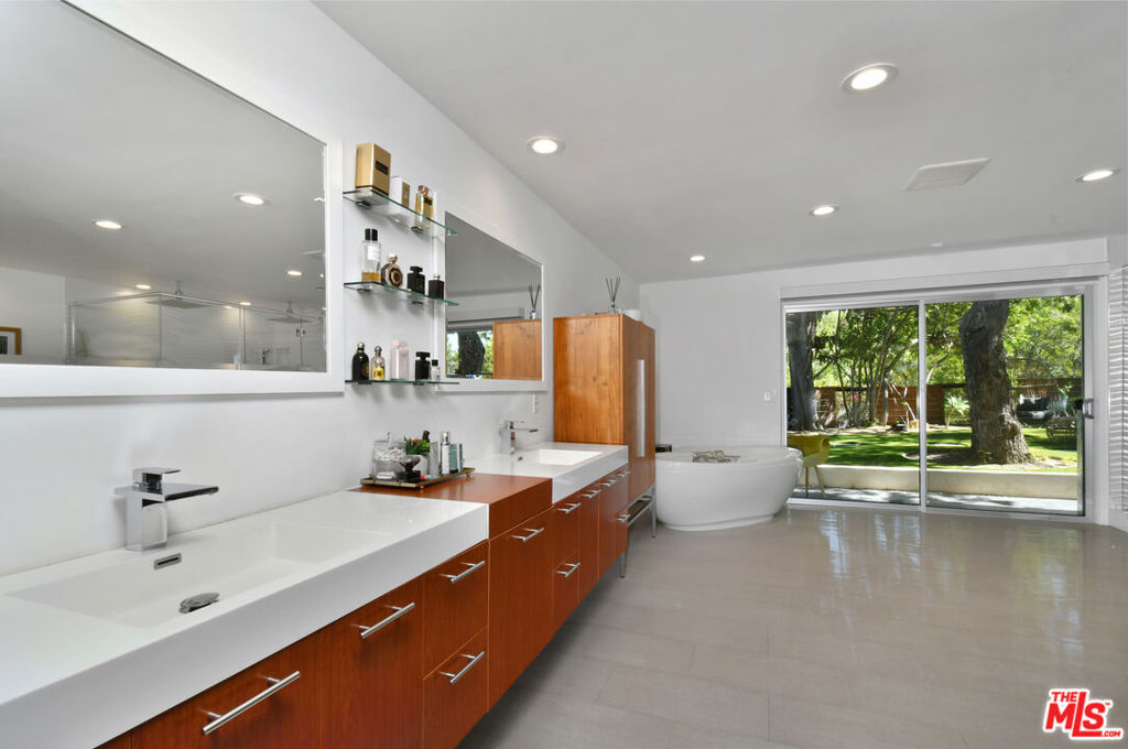 MLS #25616275 image #14