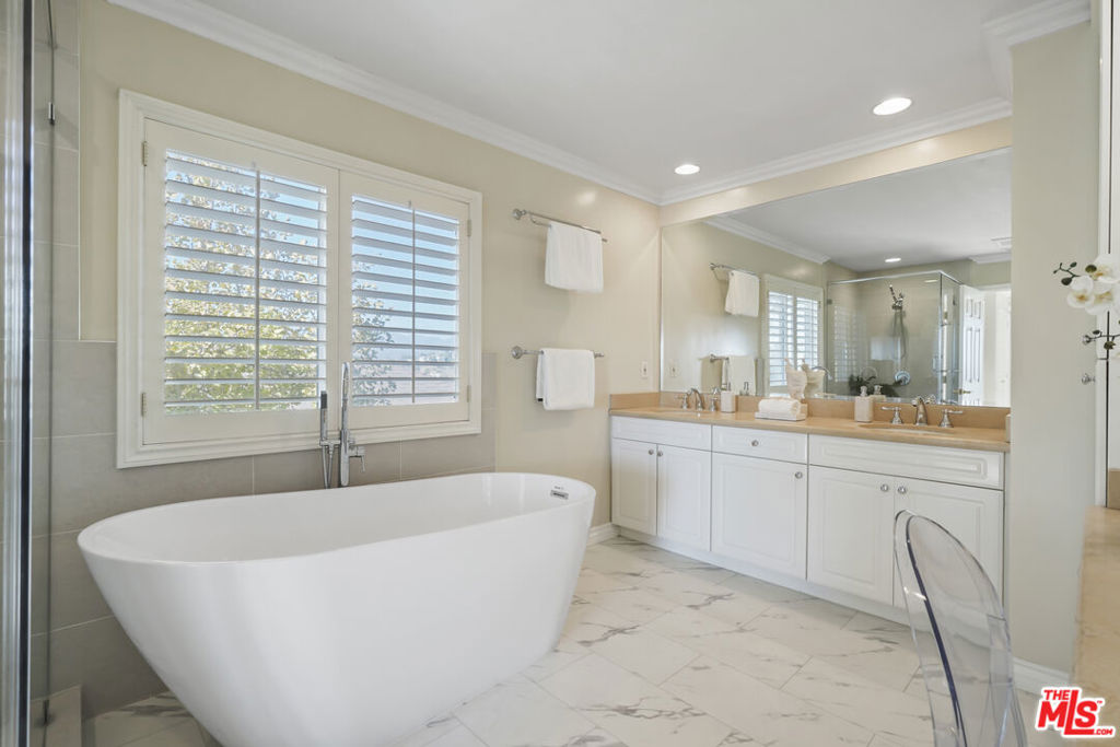 MLS #25616759 image #22