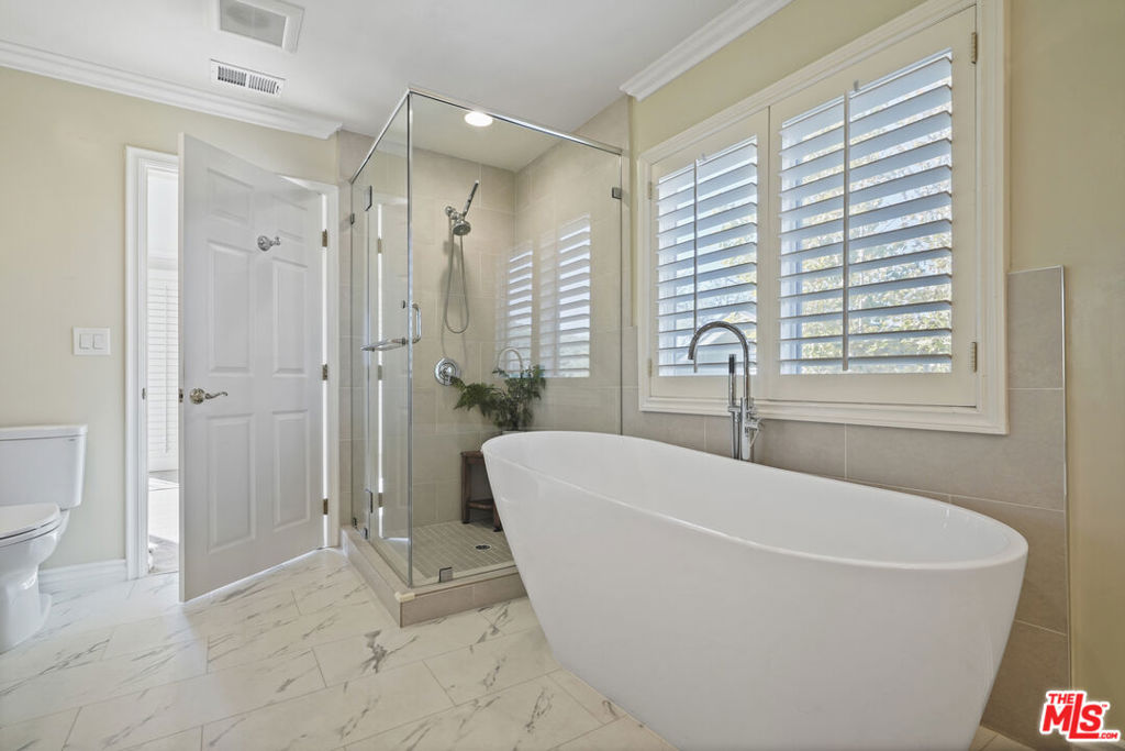 MLS #25616759 image #23