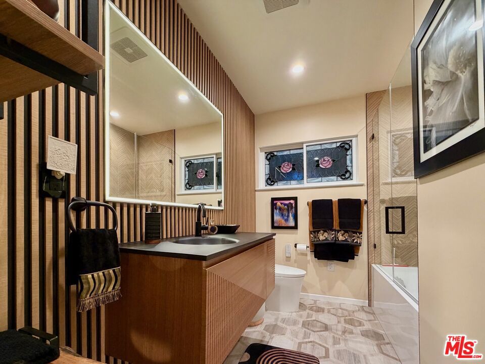 MLS #25617695 image #23