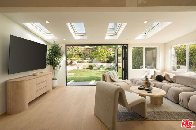 MLS #25618051 image #16