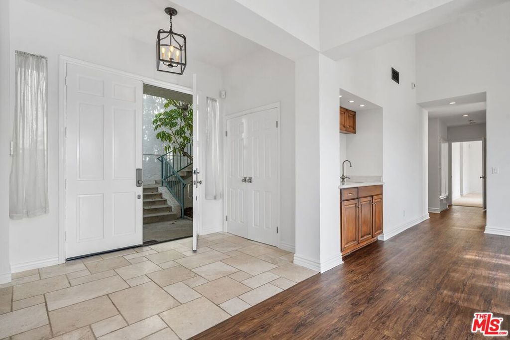 MLS #25618077 image #12