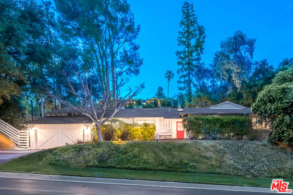 MLS #25618137 image #1