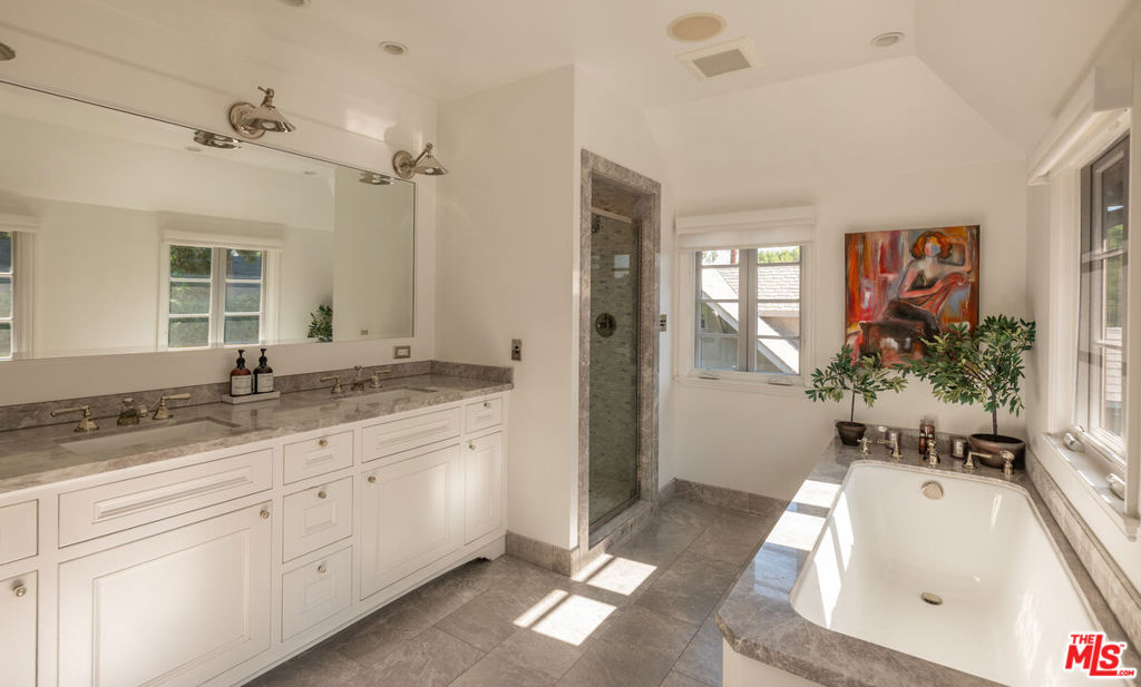 MLS #25618221 image #13