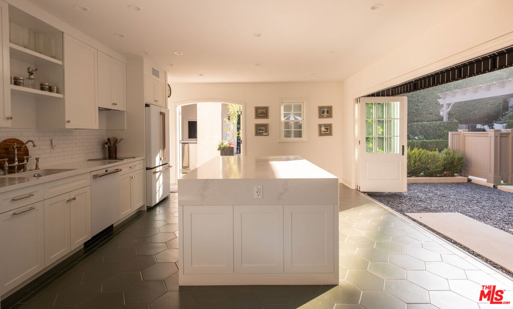 MLS #25618221 image #17