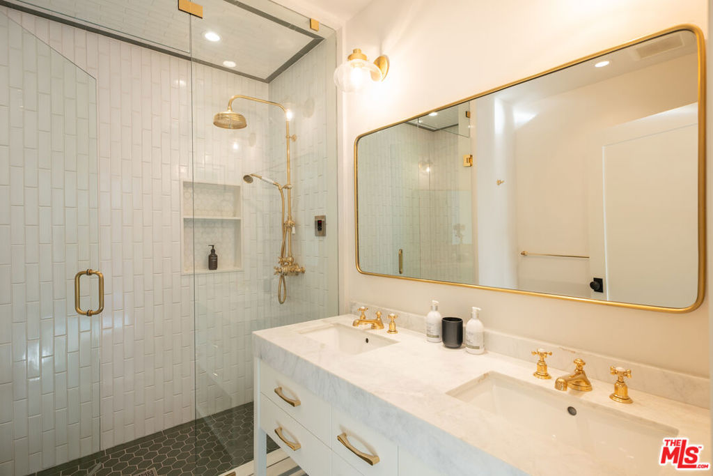 MLS #25618221 image #19