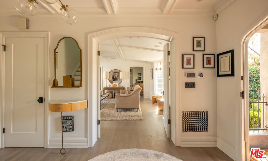 MLS #25618221 image #2