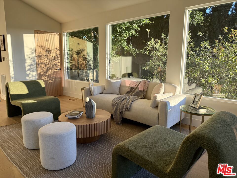 MLS #25618253 image #2