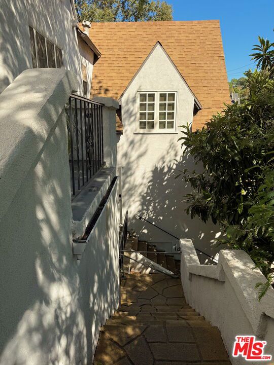 MLS #25618287 image #1