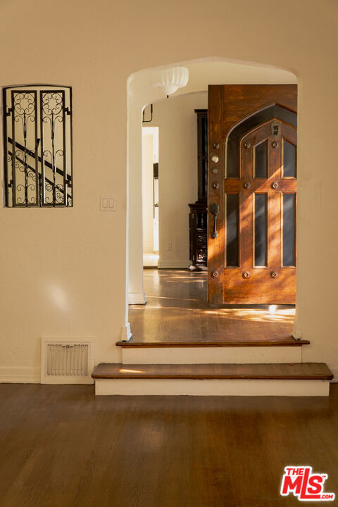 MLS #25618287 image #2