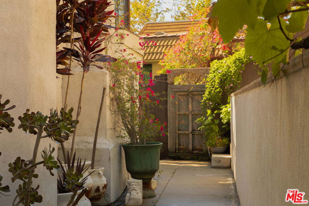 MLS #25618287 image #24